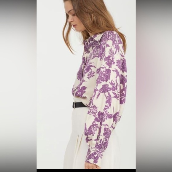 H&M NWT floral button down oversized blouse- 100% viscose- size 12 - Picture 3 of 8